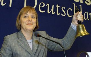 Merkel-4-cdu-leader-merkel-rings-the-bell-in-stuttgart_108